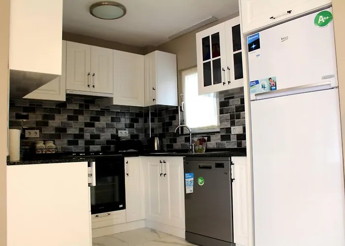 Lumar Homes - Artemissia * フェティエ