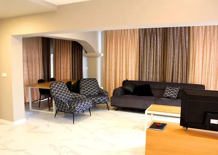 Lumar Homes - Artemissia * フェティエ