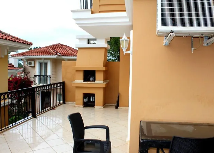 Villa Lumar Homes - Artemissia